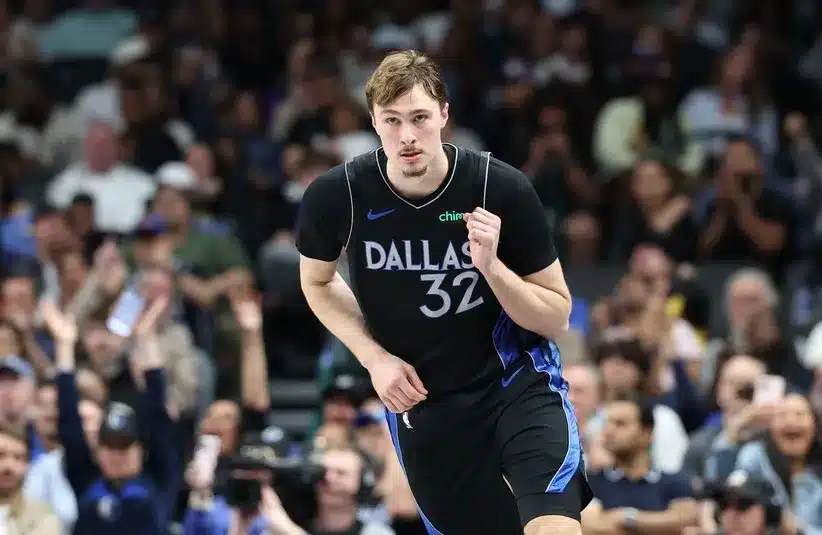 Dallas Mavericks forward Cooper Flagg (32) reacts after scoring against the Los Angeles Lakers.