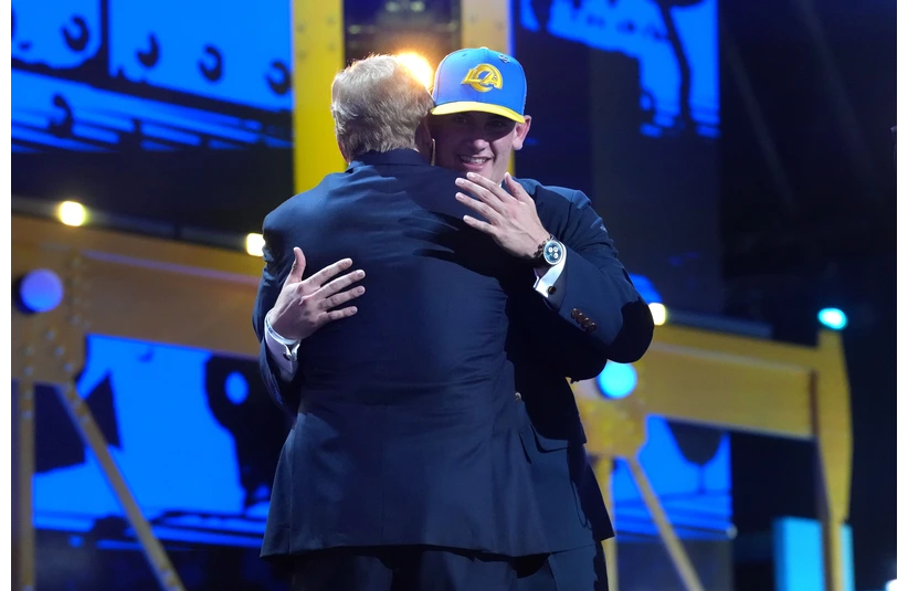 Rams pick Ty Simpson hugging NFL Commissioner Roger Goodell