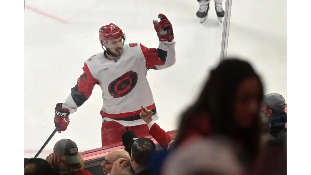Stankoven scores a goal in Montreal