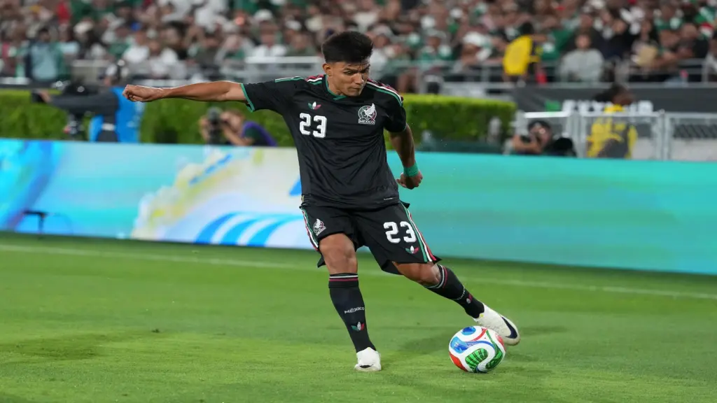 May 30, 2026; Pasadena, California, USA; Mexico midfielder Brian Gutiérrez (23) against Australia in the second half at Rose Bowl Stadium.