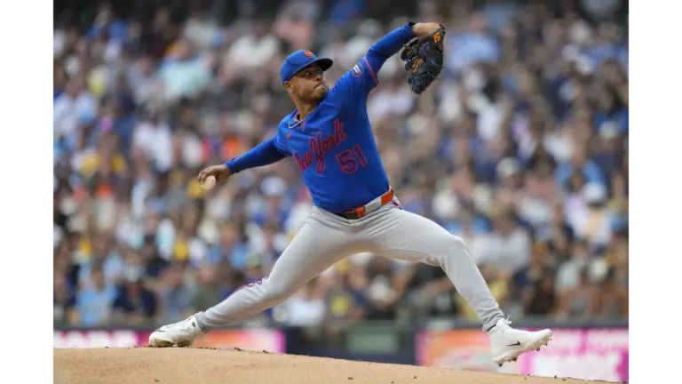 Mets Pitcher Freddy Peralta pitching in Milwaukee.