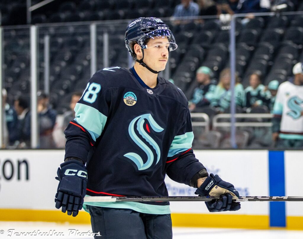 David Goyette in a Seattle Kraken preseason game in September 2024, before the David Goyette trade to the Flyers